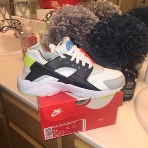 All brand new Nike shoes . The sizes are on each